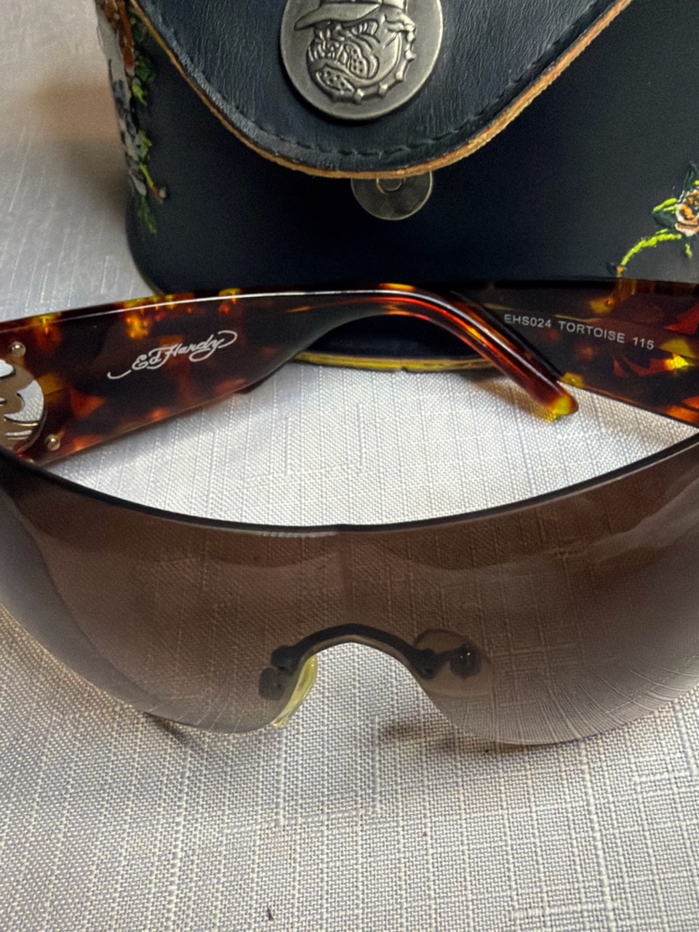Rare Vintage Ed Hardy EHS024 Sunglasses in Black + Roses Case